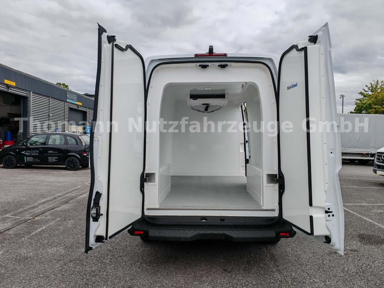 Refrigerated van Renault NEW Master Kühlkastenwagen Xarios 300 GH: picture 6