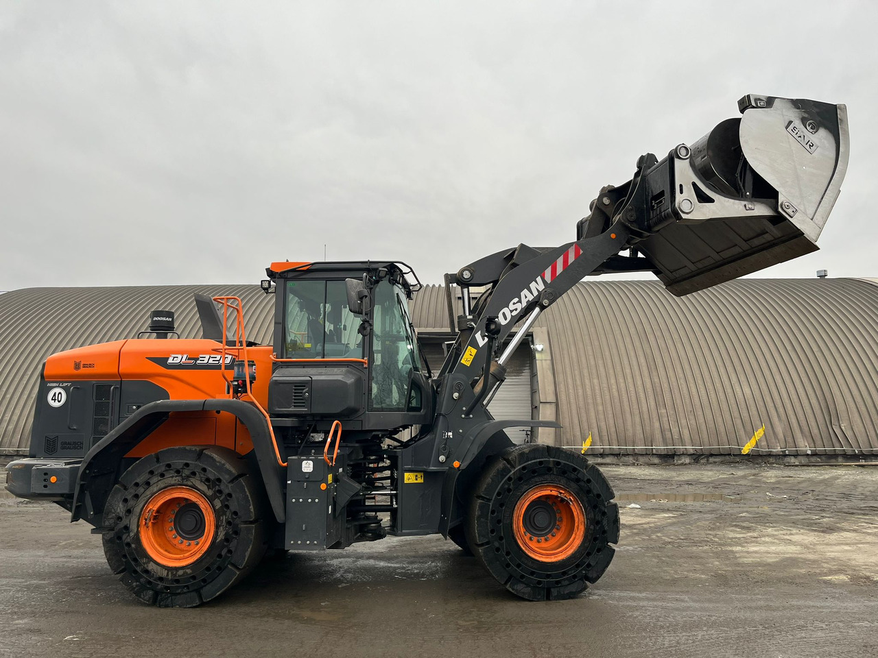 DOOSAN DL320-7 - Wheel loader: picture 4 DOOSAN DL320-7 - Wheel loader: picture 4