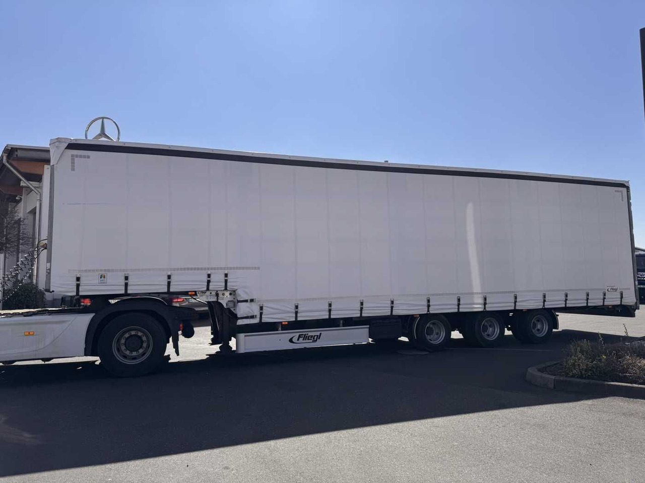Fliegl SDS 350 Schiebeplane+Verdeck XL SAF 20.900Km - Curtainsider semi-trailer: picture 4 Fliegl SDS 350 Schiebeplane+Verdeck XL SAF 20.900Km - Curtainsider semi-trailer: picture 4