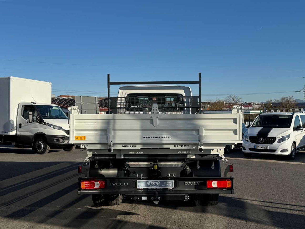 Iveco 70C18H Meiller 3-S.Kipper *2xAHK*Klima* - Tipper van: picture 4 Iveco 70C18H Meiller 3-S.Kipper *2xAHK*Klima* - Tipper van: picture 4