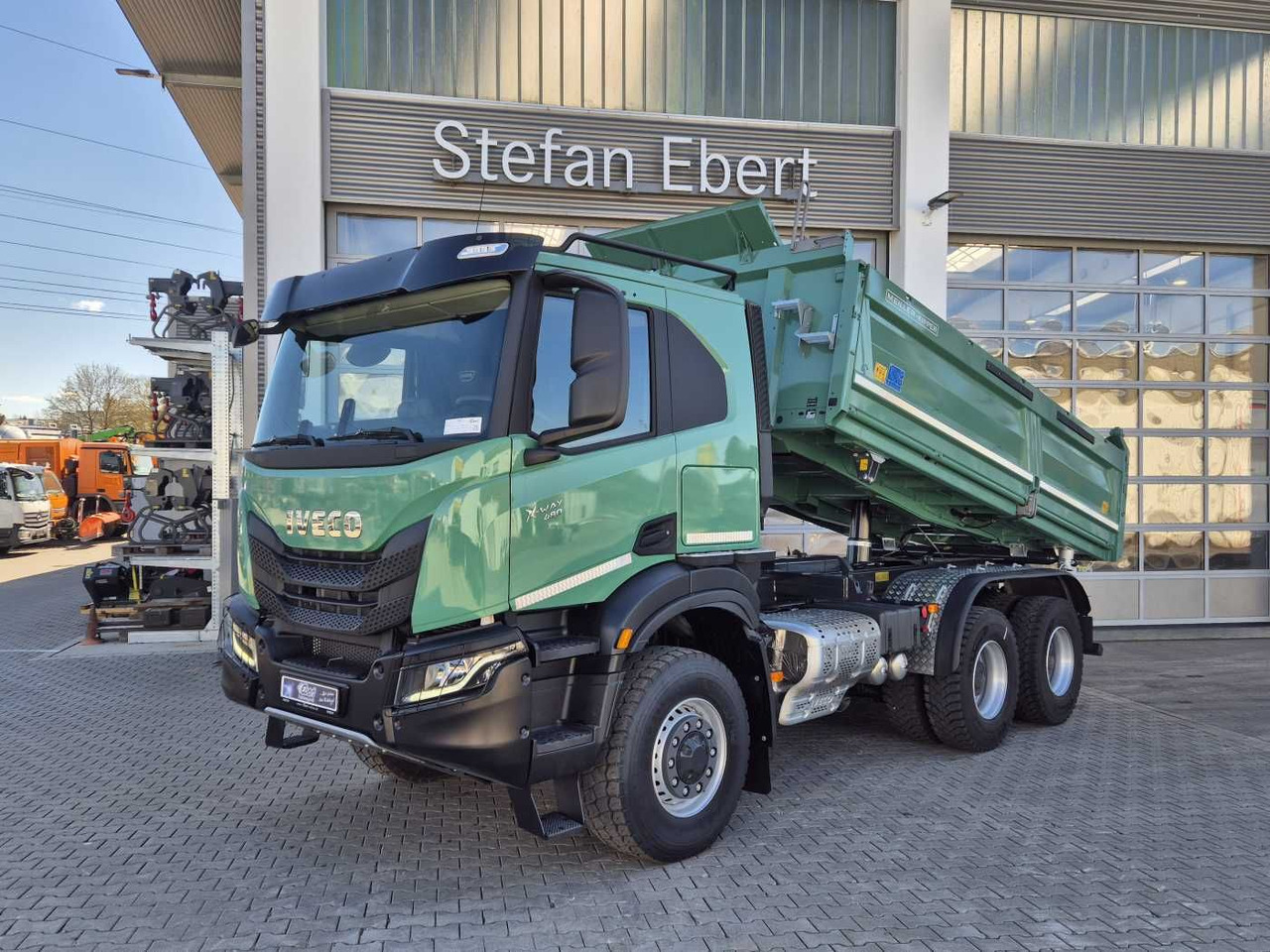 Iveco AT300X48Z HR OFF 6x4 Meiller-Kipper + Bordmatik - Tipper: picture 1 Iveco AT300X48Z HR OFF 6x4 Meiller-Kipper + Bordmatik - Tipper: picture 1