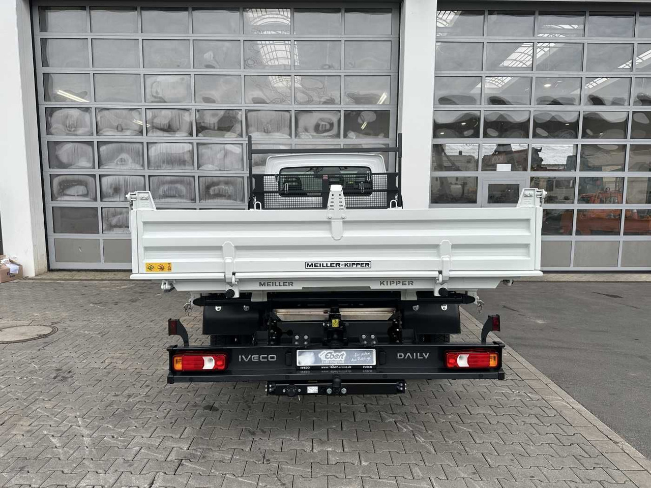 Iveco Daily 70C18H 3-S.-Kipper *R3.750mm*2xAHK* - Tipper van: picture 5 Iveco Daily 70C18H 3-S.-Kipper *R3.750mm*2xAHK* - Tipper van: picture 5