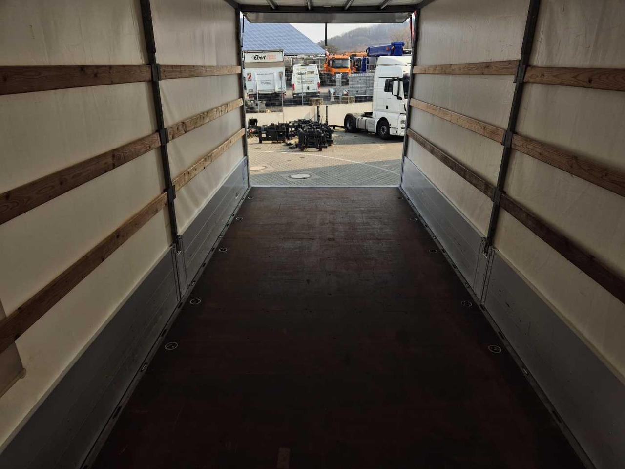 Curtainsider truck Iveco Eurocargo ML120E25 LBW 1.500kg Klima 3 Sitze: picture 12