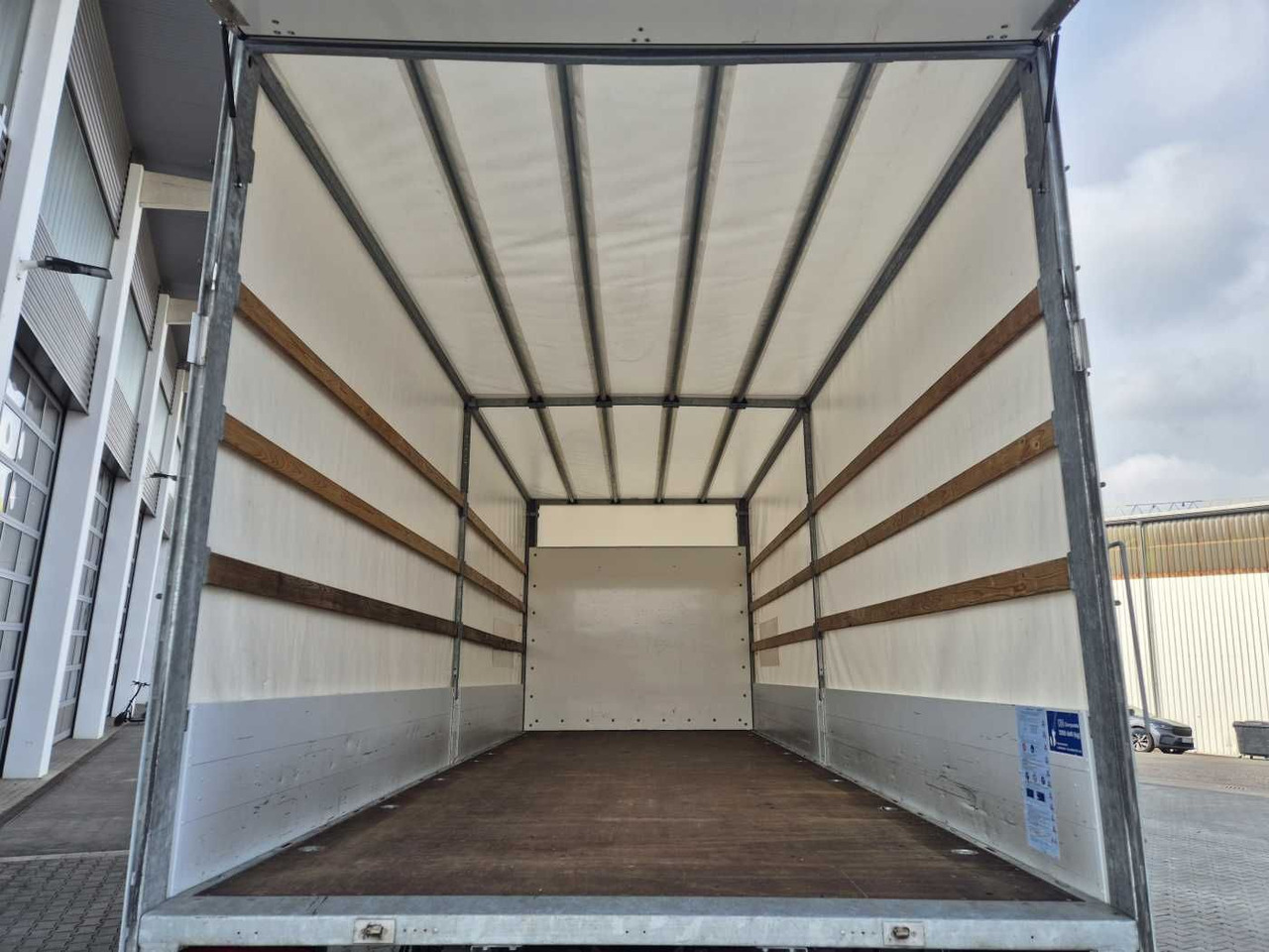 Curtainsider truck Iveco Eurocargo ML120E25 LBW 1.500kg Klima 3 Sitze: picture 11