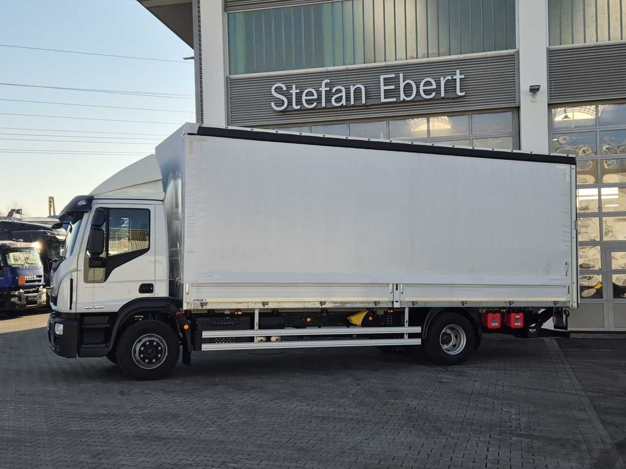 Iveco Eurocargo ML160E28/P LBW Bär Schiebeplane AHK - Curtainsider truck: picture 5 Iveco Eurocargo ML160E28/P LBW Bär Schiebeplane AHK - Curtainsider truck: picture 5