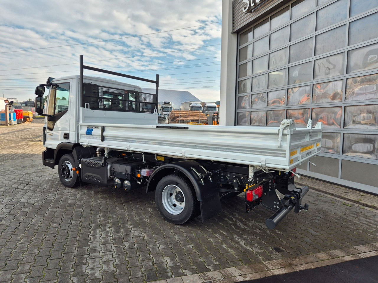 Tipper Iveco Eurocargo ML80E21 Meiller 2x AHK 3 Sitze Klima: picture 28 Tipper Iveco Eurocargo ML80E21 Meiller 2x AHK 3 Sitze Klima: picture 28