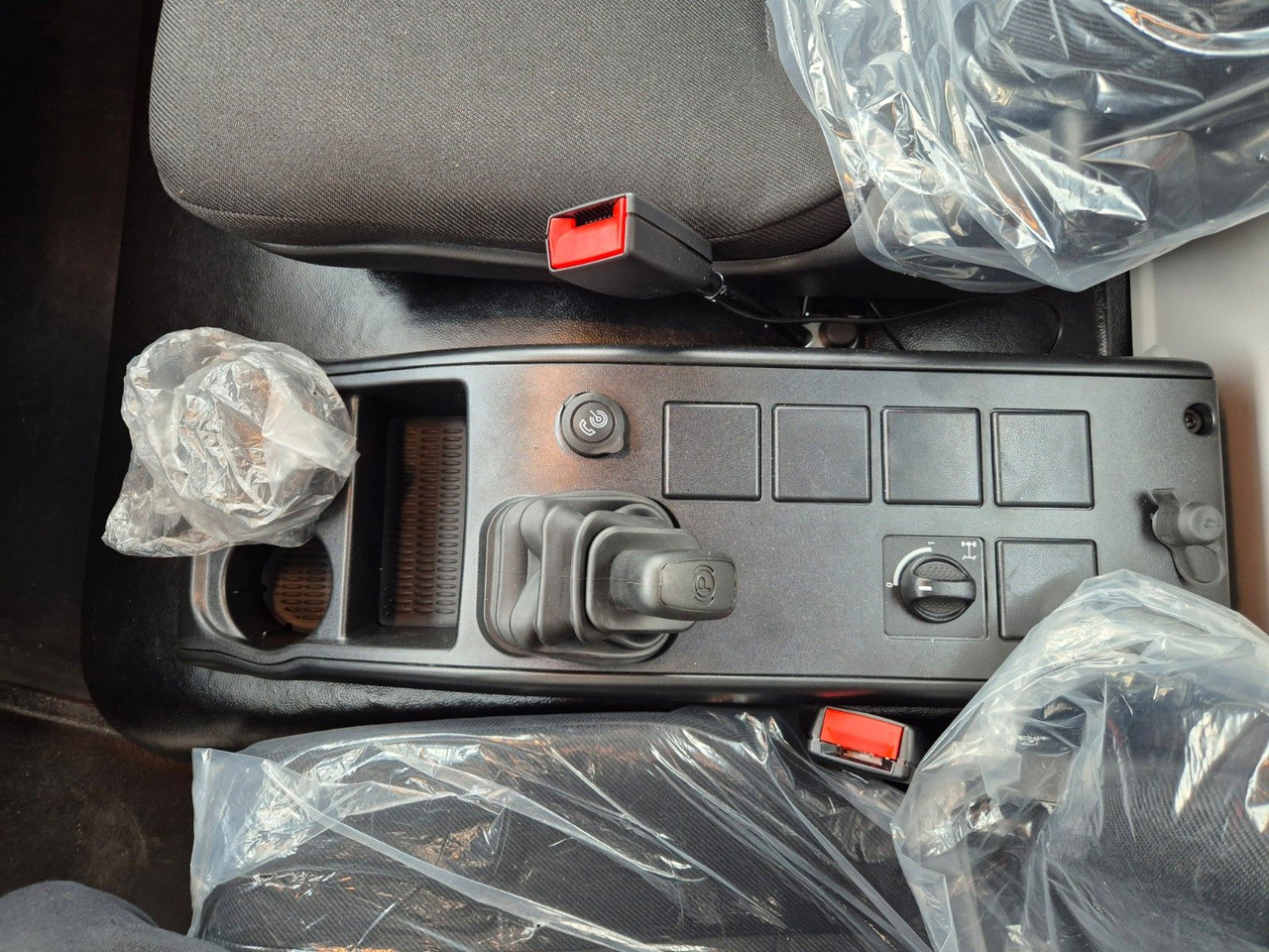 Tipper Iveco Eurocargo ML80E21 Meiller 2x AHK 3 Sitze Klima: picture 19 Tipper Iveco Eurocargo ML80E21 Meiller 2x AHK 3 Sitze Klima: picture 19