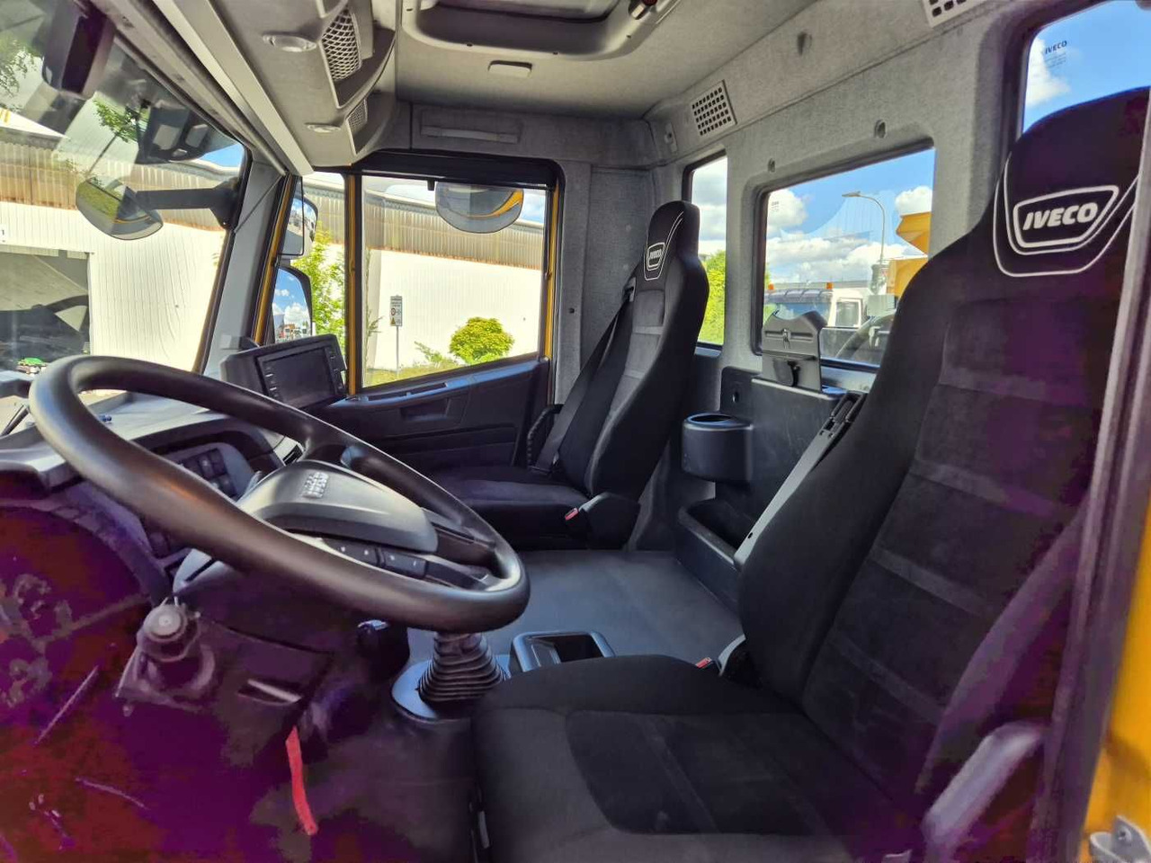 Tipper Iveco Trakker AD380T50 6x4 Kipper/SZM Wechselsystem: picture 13