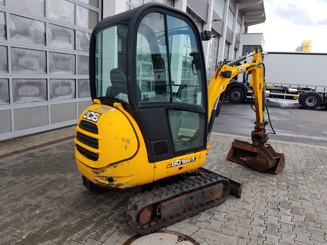 JCB 8018 / 3.420h / hydrl. Grabenräumer / Tieflöffel - Mini excavator: picture 3 JCB 8018 / 3.420h / hydrl. Grabenräumer / Tieflöffel - Mini excavator: picture 3