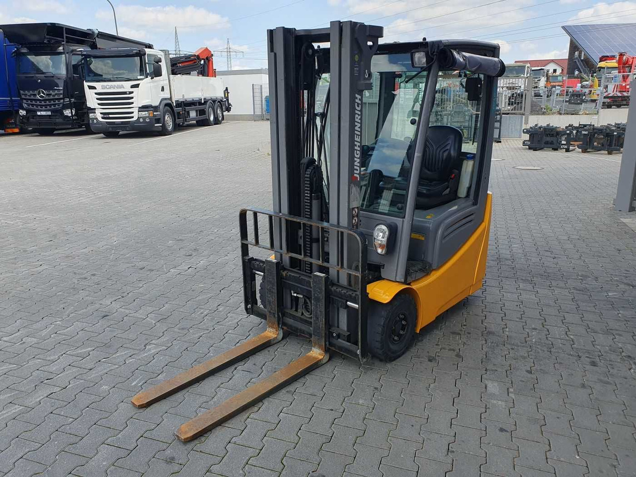 Leasing of  Jungheinrich EFG 215 / Triplex: 4.25m! / nur 3.439h! / 2022 Jungheinrich EFG 215 / Triplex: 4.25m! / nur 3.439h! / 2022: picture 8