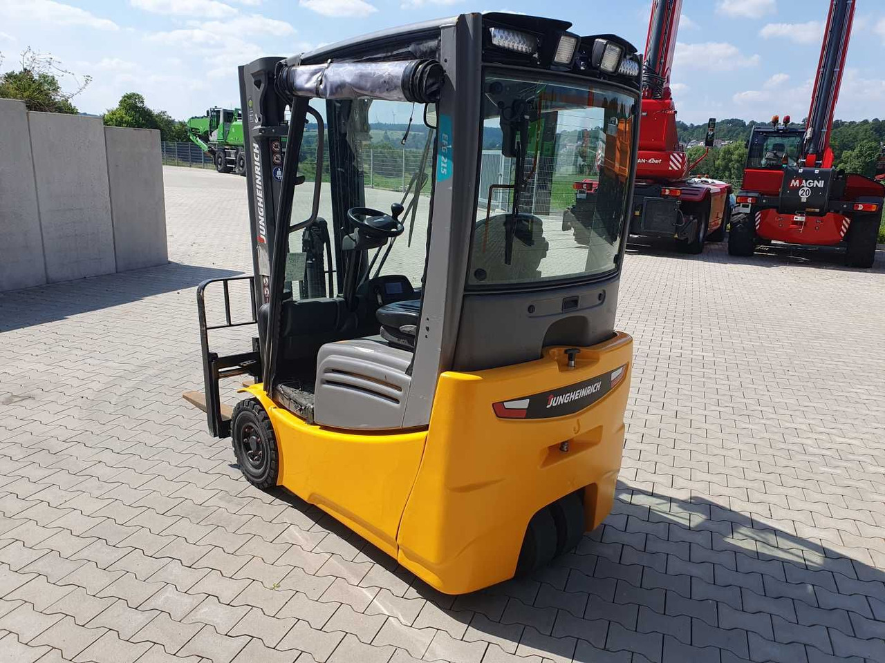 Leasing of  Jungheinrich EFG 215 / Triplex: 4.25m! / nur 3.439h! / 2022 Jungheinrich EFG 215 / Triplex: 4.25m! / nur 3.439h! / 2022: picture 6