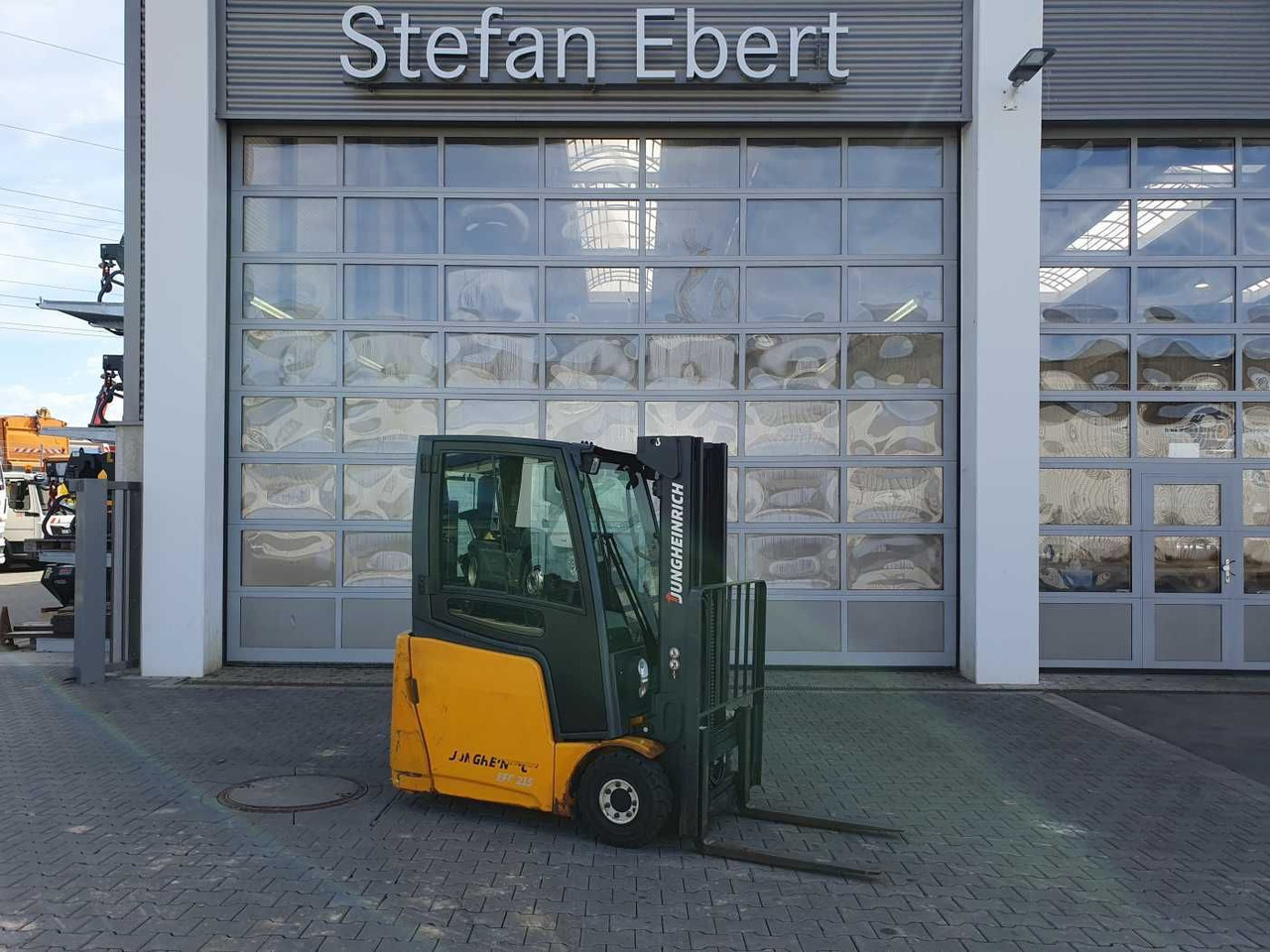Jungheinrich EFG 215 / Triplex: 4.35m! / SS / nur 2.054h! - Electric forklift: picture 1 Jungheinrich EFG 215 / Triplex: 4.35m! / SS / nur 2.054h! - Electric forklift: picture 1
