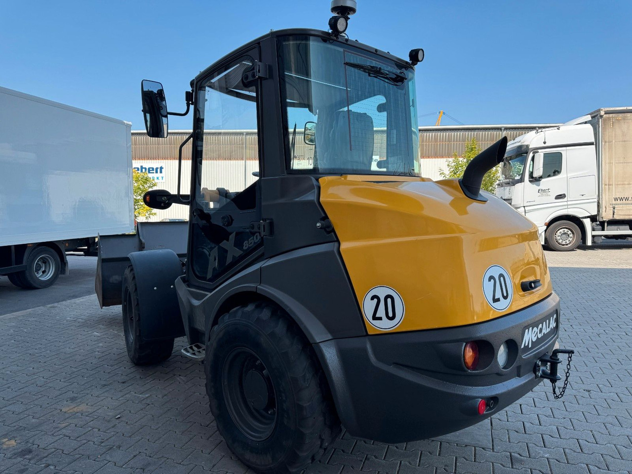 MECALAC AX850 / nur 671h / 11.2022 / Gabel / Schaufel - Wheel loader: picture 5 MECALAC AX850 / nur 671h / 11.2022 / Gabel / Schaufel - Wheel loader: picture 5