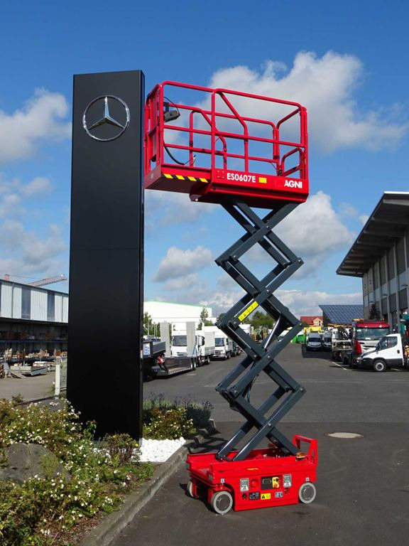 Magni ES0607E Scherenbühne // 5.6m Arbeitshöhe Magni ES0607E Scherenbühne // 5.6m Arbeitshöhe - Scissor lift: picture 4 Magni ES0607E Scherenbühne // 5.6m Arbeitshöhe Magni ES0607E Scherenbühne // 5.6m Arbeitshöhe - Scissor lift: picture 4