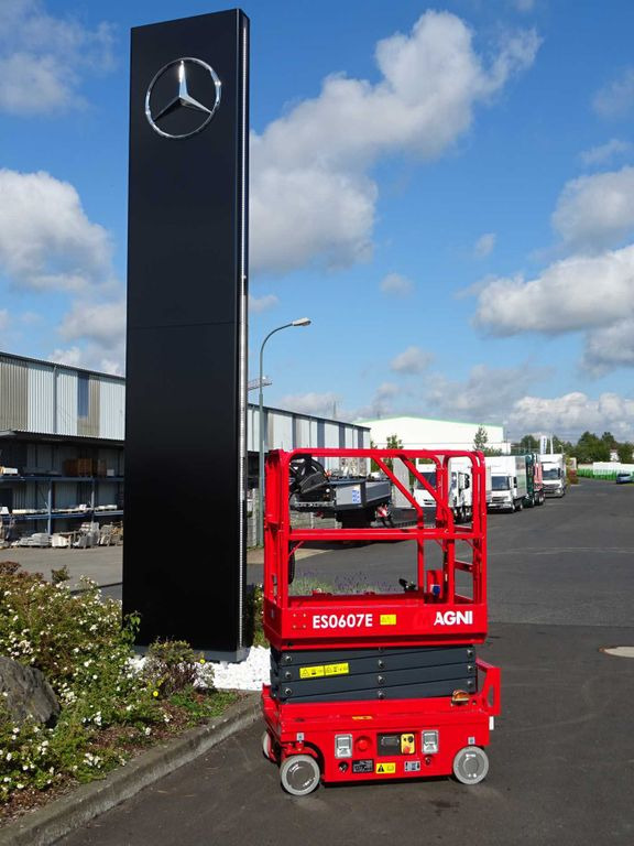 Magni ES0607E Scherenbühne // 5.6m Arbeitshöhe Magni ES0607E Scherenbühne // 5.6m Arbeitshöhe - Scissor lift: picture 2 Magni ES0607E Scherenbühne // 5.6m Arbeitshöhe Magni ES0607E Scherenbühne // 5.6m Arbeitshöhe - Scissor lift: picture 2