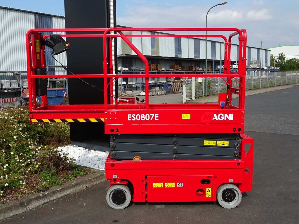 Magni ES0807E Scherenbühne // 7.8m Arbeitshöhe Magni ES0807E Scherenbühne // 7.8m Arbeitshöhe - Scissor lift: picture 2 Magni ES0807E Scherenbühne // 7.8m Arbeitshöhe Magni ES0807E Scherenbühne // 7.8m Arbeitshöhe - Scissor lift: picture 2