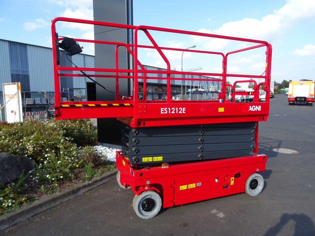 Magni ES1212E Scherenbühne // 12m Arbeitshöhe Magni ES1212E Scherenbühne // 12m Arbeitshöhe - Scissor lift: picture 3 Magni ES1212E Scherenbühne // 12m Arbeitshöhe Magni ES1212E Scherenbühne // 12m Arbeitshöhe - Scissor lift: picture 3