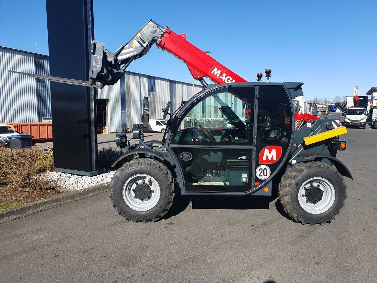 Magni TH 3.6-D5/D / 3to - 5,8m / 75PS - Wheel loader: picture 3 Magni TH 3.6-D5/D / 3to - 5,8m / 75PS - Wheel loader: picture 3