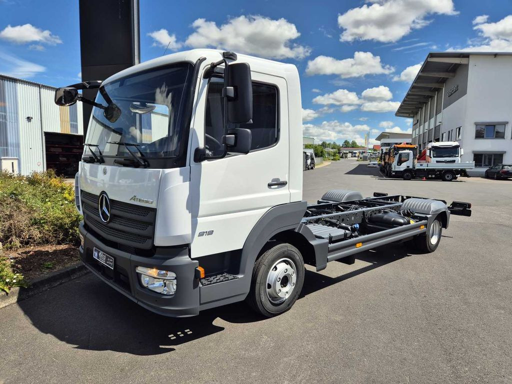 Mercedes-Benz Atego 818 L Fahrgestell, 6 Stück vorhanden - Cab chassis truck: picture 2 Mercedes-Benz Atego 818 L Fahrgestell, 6 Stück vorhanden - Cab chassis truck: picture 2