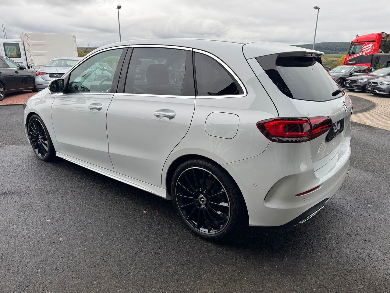 Mercedes-Benz B 200 AMG+Ambiente+360+LED+IHC+TotW - Sedan: picture 3 Mercedes-Benz B 200 AMG+Ambiente+360+LED+IHC+TotW - Sedan: picture 3