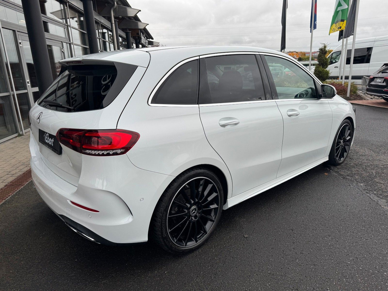 Mercedes-Benz B 200 AMG+Ambiente+360+LED+IHC+TotW - Sedan: picture 4 Mercedes-Benz B 200 AMG+Ambiente+360+LED+IHC+TotW - Sedan: picture 4