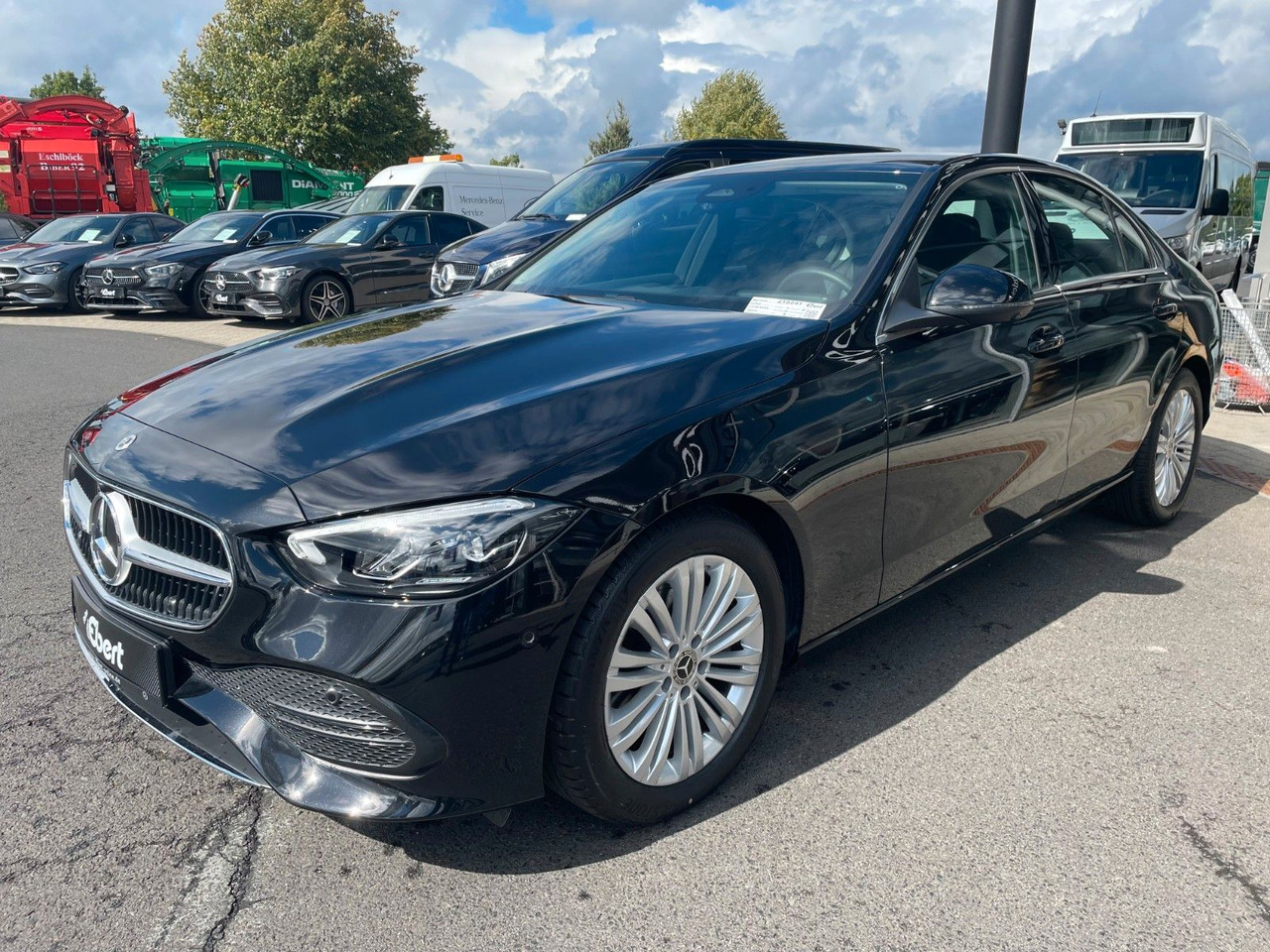 Mercedes-Benz C 200 d AVANTGARDE 360°+TOTW+Carplay+Ambiente - Sedan: picture 2 Mercedes-Benz C 200 d AVANTGARDE 360°+TOTW+Carplay+Ambiente - Sedan: picture 2