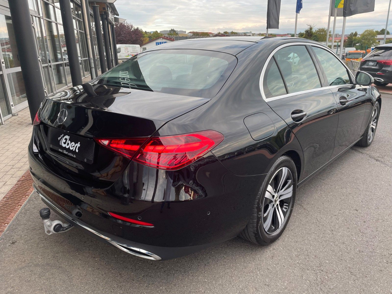 Mercedes-Benz C 200 d AVANTGARDE LED+AHK+R-Kamera+MBUX+ - Sedan: picture 4 Mercedes-Benz C 200 d AVANTGARDE LED+AHK+R-Kamera+MBUX+ - Sedan: picture 4