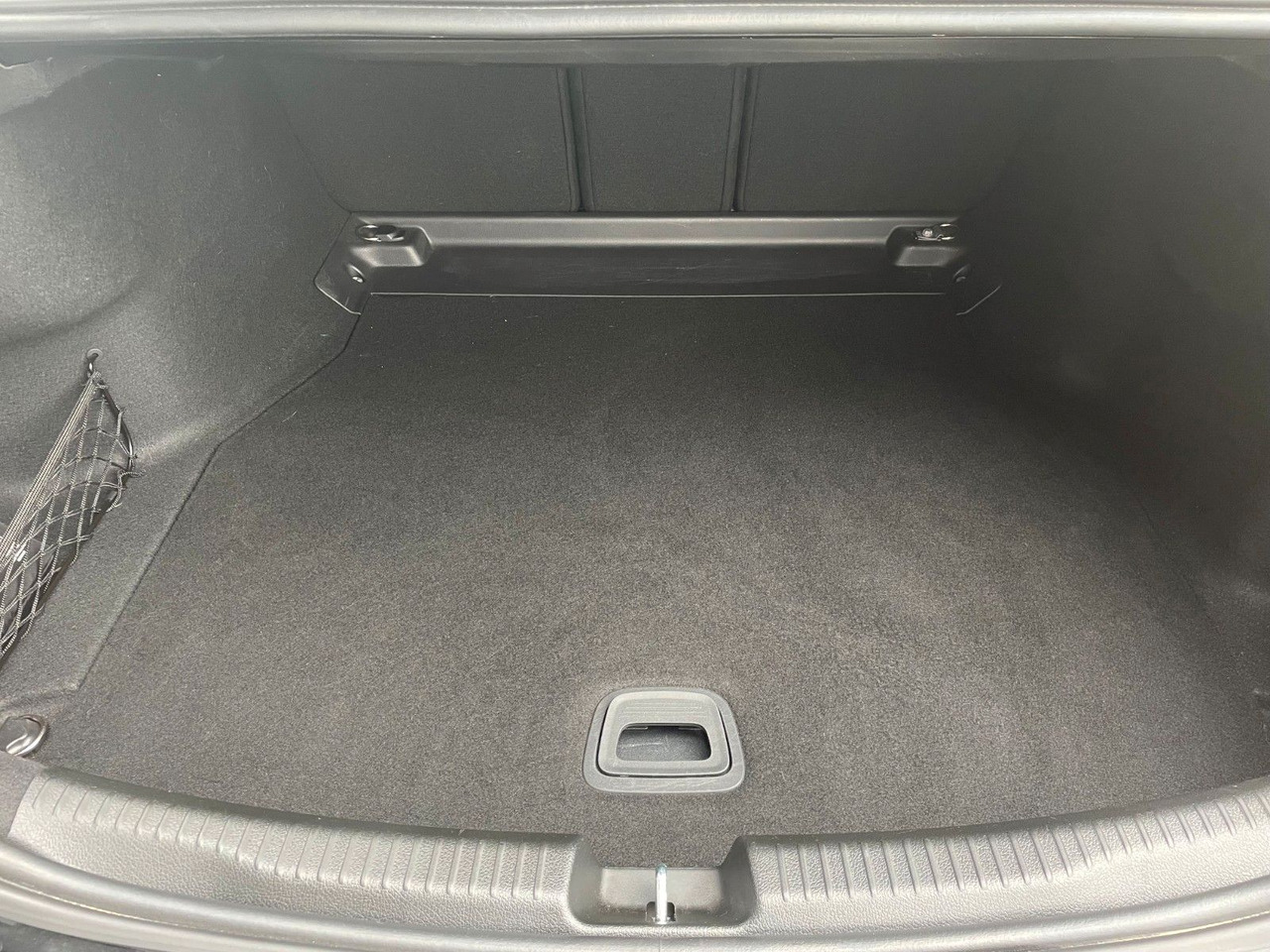 Mercedes-Benz C 200 d AVANTGARDE LED+AHK+R-Kamera+MBUX+ - Sedan: picture 5 Mercedes-Benz C 200 d AVANTGARDE LED+AHK+R-Kamera+MBUX+ - Sedan: picture 5