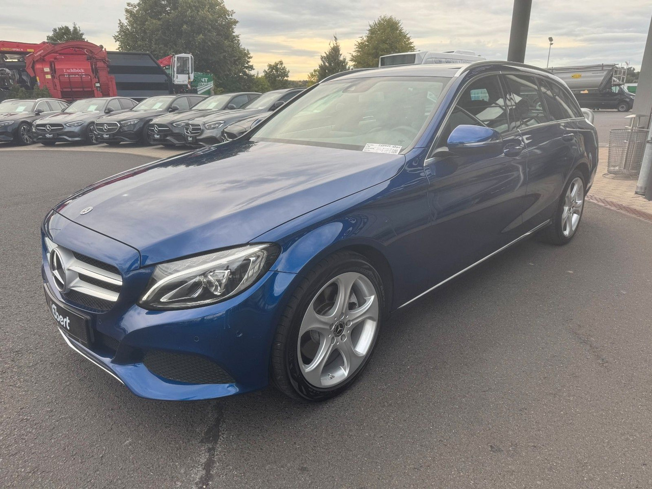 Mercedes-Benz C 300 T Avantgarde+Ambiente+LED+IHC+SpiegelP - Station wagon: picture 2 Mercedes-Benz C 300 T Avantgarde+Ambiente+LED+IHC+SpiegelP - Station wagon: picture 2