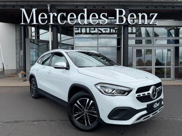 Mercedes-Benz GLA 200d Style+Distr+AHK+RKamera+1.Hand - Flatbed van: picture 1 Mercedes-Benz GLA 200d Style+Distr+AHK+RKamera+1.Hand - Flatbed van: picture 1