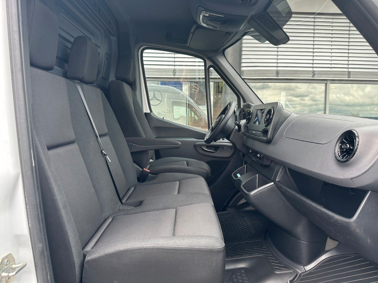 Panel van Mercedes-Benz Sprinter 317 CDI 3665 9G Klima 360 SHZ Tempomat: picture 10