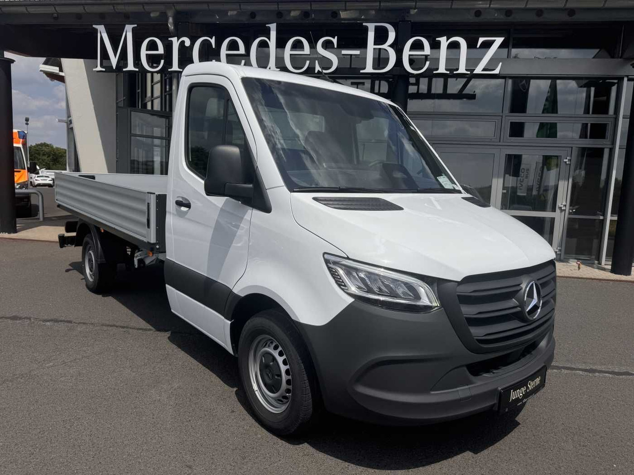 Mercedes-Benz Sprinter 317 CDI 9G 3665 Klima Kamera AHK LED - Flatbed van: picture 1 Mercedes-Benz Sprinter 317 CDI 9G 3665 Klima Kamera AHK LED - Flatbed van: picture 1