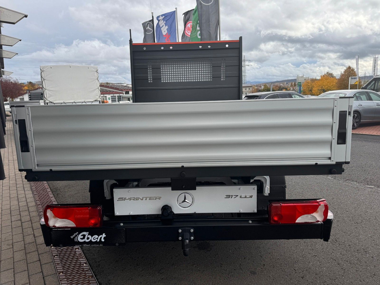 Mercedes-Benz Sprinter 317 CDI DoKa 4325 Klima AHK3,5 Kamera - Curtain side van, Combi van: picture 5 Mercedes-Benz Sprinter 317 CDI DoKa 4325 Klima AHK3,5 Kamera - Curtain side van, Combi van: picture 5