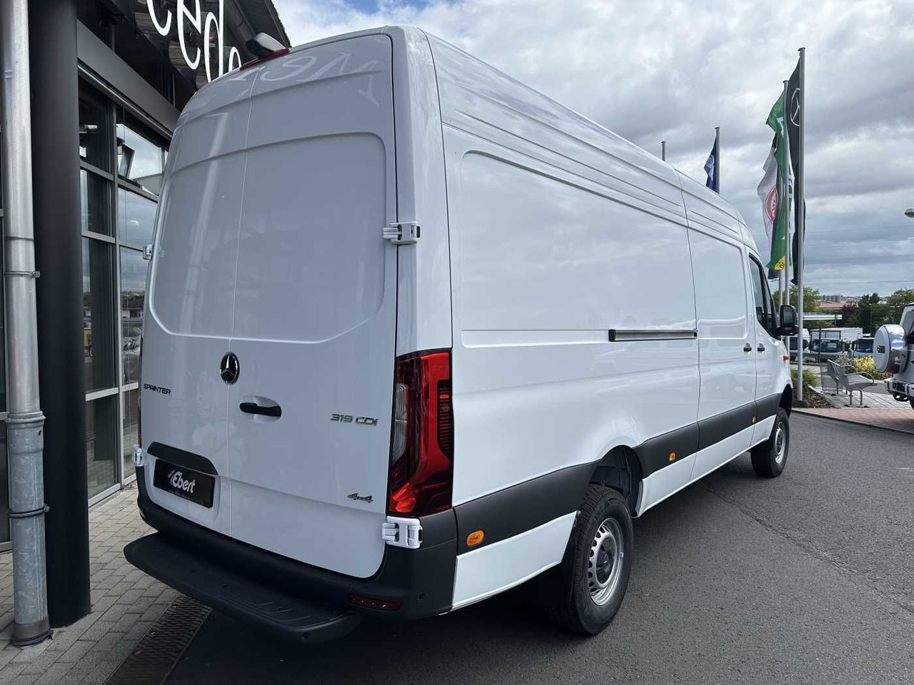 Mercedes-Benz Sprinter 319 CDI 4x4 4325 Kamera LED SHZ MBUX - Panel van: picture 4 Mercedes-Benz Sprinter 319 CDI 4x4 4325 Kamera LED SHZ MBUX - Panel van: picture 4