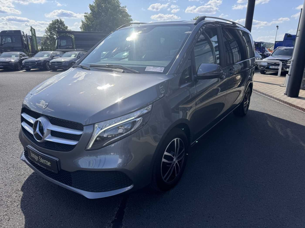 Mercedes-Benz V 220 d EDITION Liege-Paket AHK2,5 LED DAB MBUX - Station wagon: picture 3 Mercedes-Benz V 220 d EDITION Liege-Paket AHK2,5 LED DAB MBUX - Station wagon: picture 3