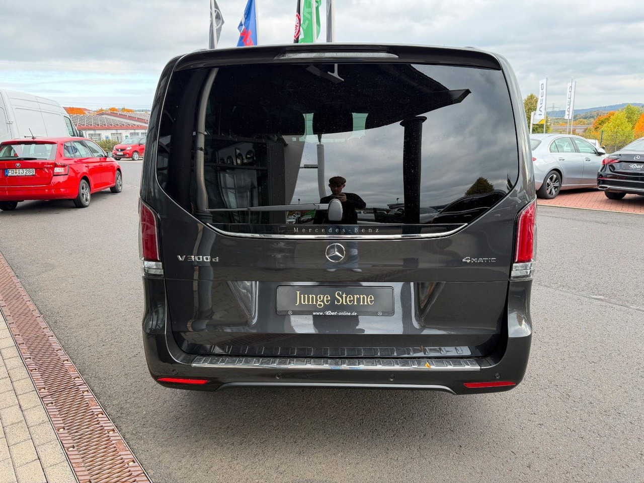 Mercedes-Benz V 300 d 4MATIC EXCLUSIVE AMG Panorama Standheiz - Station wagon: picture 5 Mercedes-Benz V 300 d 4MATIC EXCLUSIVE AMG Panorama Standheiz - Station wagon: picture 5