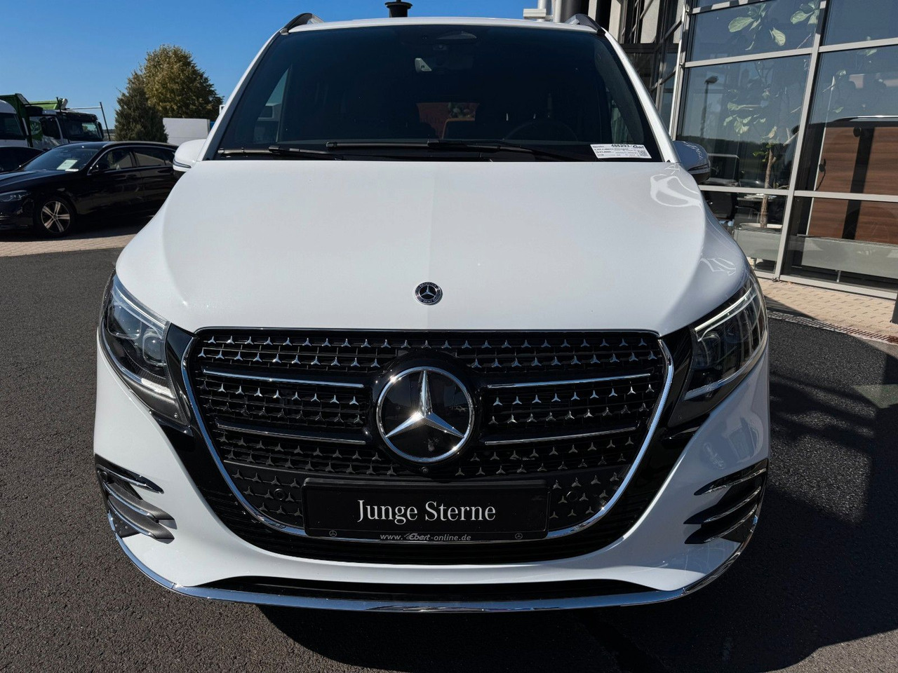 Mercedes-Benz V 300 d 4MATIC EXCLUSIVE AMG Tische AHK2,5to - Station wagon: picture 2 Mercedes-Benz V 300 d 4MATIC EXCLUSIVE AMG Tische AHK2,5to - Station wagon: picture 2