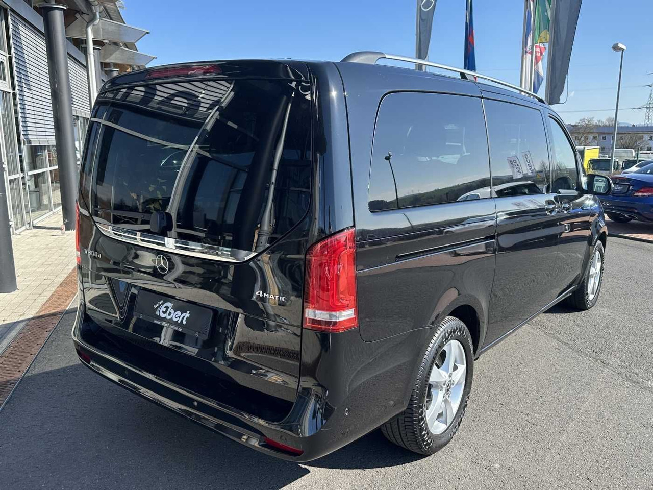 Mercedes-Benz V 300 d AVA ED 4MATIC AHK2,5to Standheiz 360Kam - Passenger van: picture 4 Mercedes-Benz V 300 d AVA ED 4MATIC AHK2,5to Standheiz 360Kam - Passenger van: picture 4