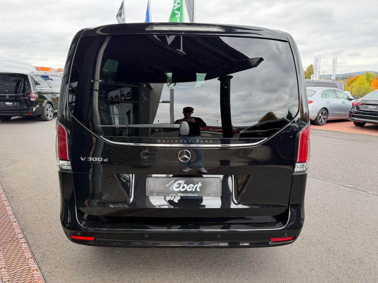 Mercedes-Benz V 300 d AVANTGARDE Extralang 360Kamera Standh - Passenger van: picture 5 Mercedes-Benz V 300 d AVANTGARDE Extralang 360Kamera Standh - Passenger van: picture 5