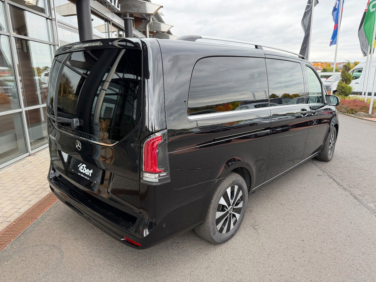 Mercedes-Benz V 300 d AVANTGARDE Extralang 360Kamera Standh - Passenger van: picture 4 Mercedes-Benz V 300 d AVANTGARDE Extralang 360Kamera Standh - Passenger van: picture 4
