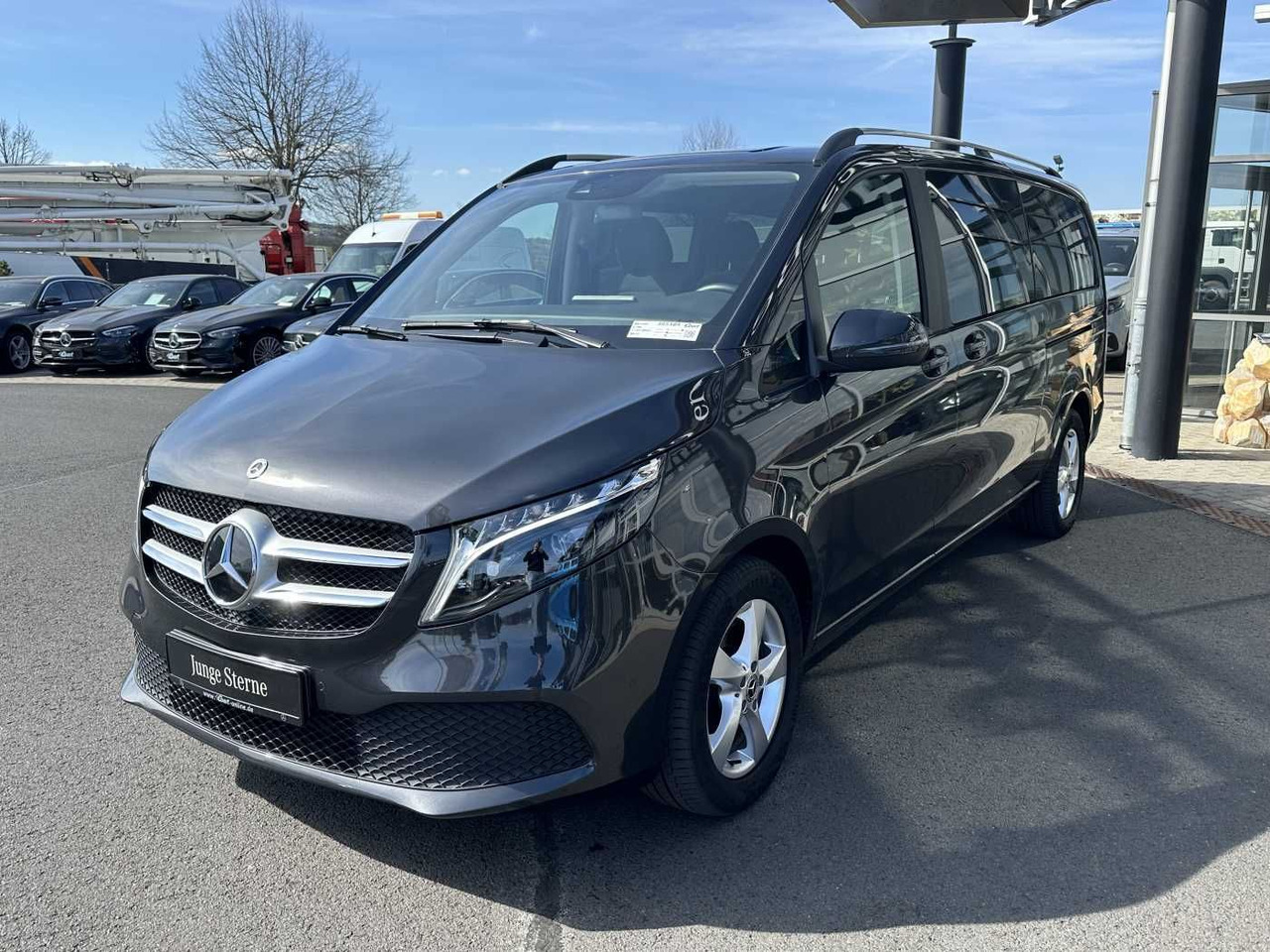 Mercedes-Benz V 300 d EDITION 4MATIC DISTRONIC AHK LED Kamera - Car: picture 3 Mercedes-Benz V 300 d EDITION 4MATIC DISTRONIC AHK LED Kamera - Car: picture 3