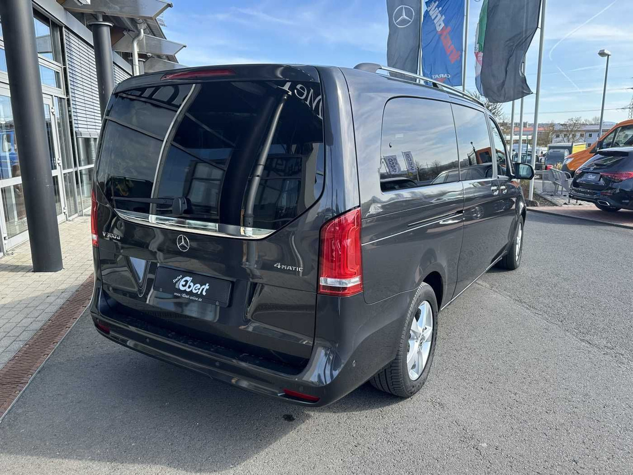 Mercedes-Benz V 300 d EDITION 4MATIC DISTRONIC AHK LED Kamera - Passenger van: picture 4 Mercedes-Benz V 300 d EDITION 4MATIC DISTRONIC AHK LED Kamera - Passenger van: picture 4