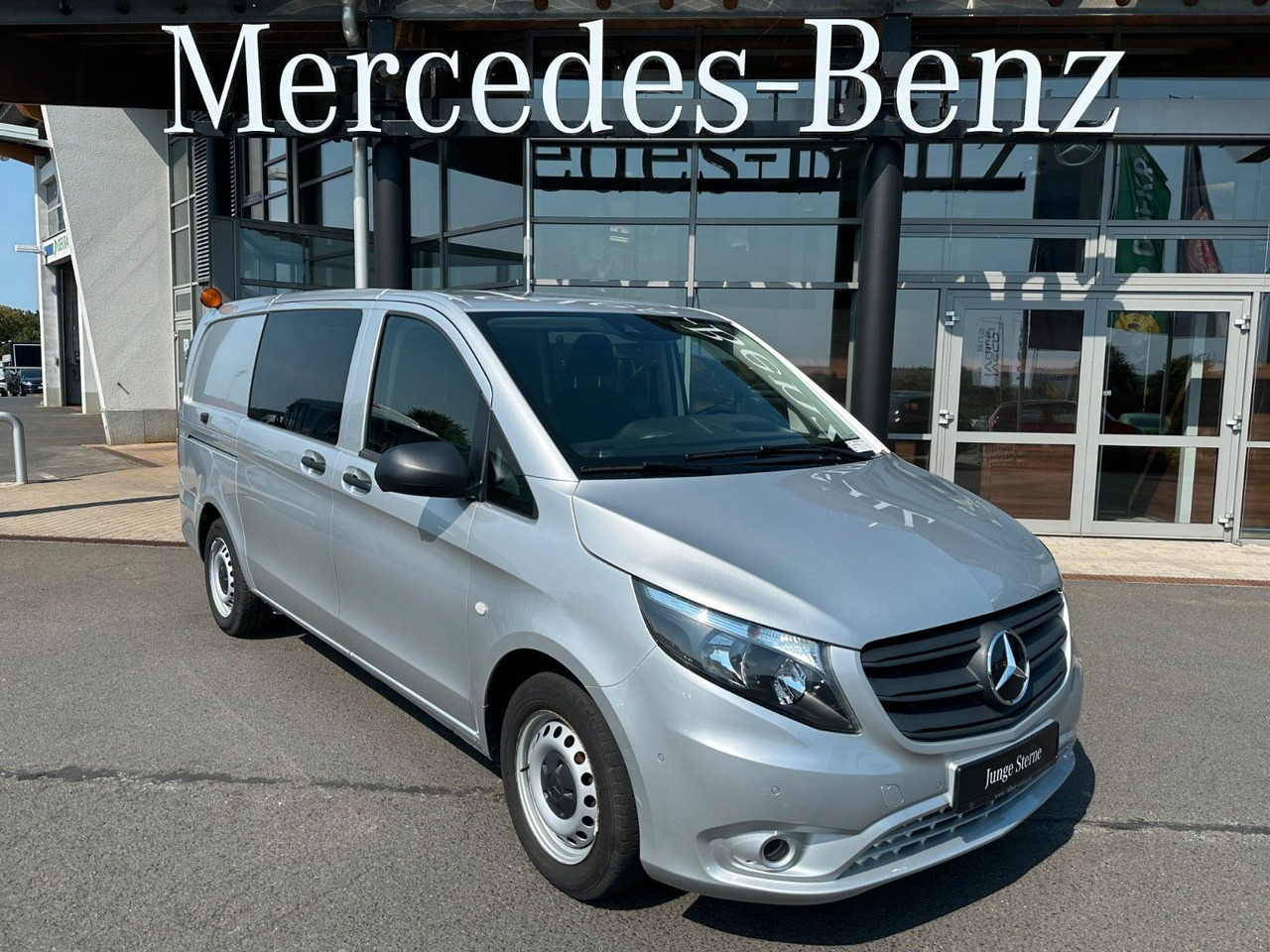 Mercedes-Benz Vito 114 CDI Mixto Regal AHK Klima PARKTRONIC - Small van: picture 1 Mercedes-Benz Vito 114 CDI Mixto Regal AHK Klima PARKTRONIC - Small van: picture 1