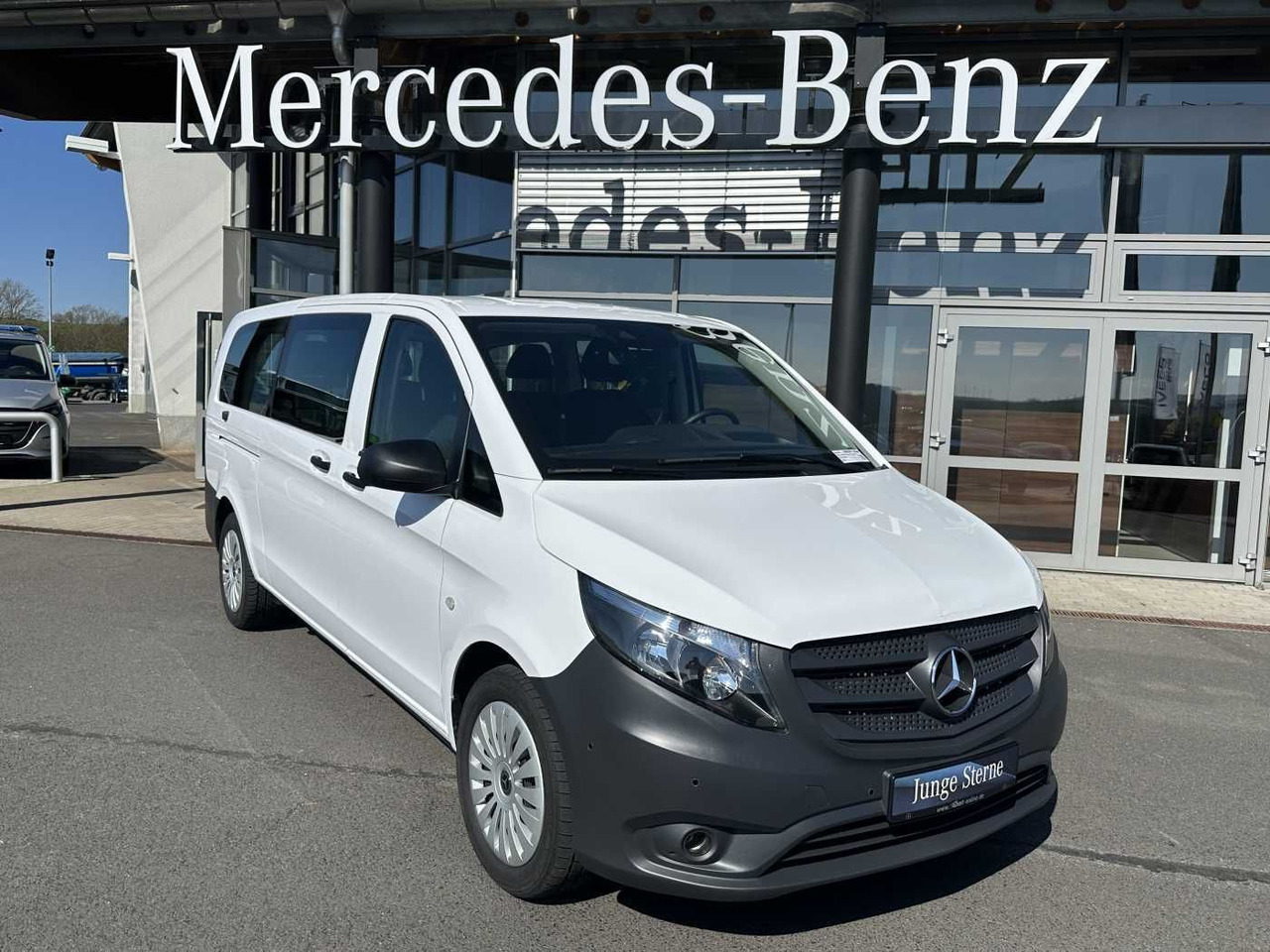 Mercedes-Benz Vito 114 CDI Tourer 8Sitze Klima Audio40 Kamera - Car: picture 1 Mercedes-Benz Vito 114 CDI Tourer 8Sitze Klima Audio40 Kamera - Car: picture 1