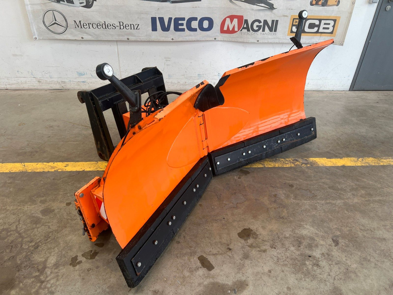 Pronar PU-1700 Schneeschild / 2011 / 1.930 mm - Snow plough: picture 3 Pronar PU-1700 Schneeschild / 2011 / 1.930 mm - Snow plough: picture 3