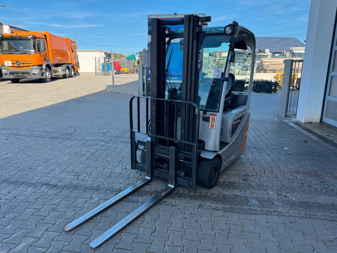 Still RX20-14 / Triplex: 4.60m! / nur 2.438h! / SS - Electric forklift: picture 5 Still RX20-14 / Triplex: 4.60m! / nur 2.438h! / SS - Electric forklift: picture 5