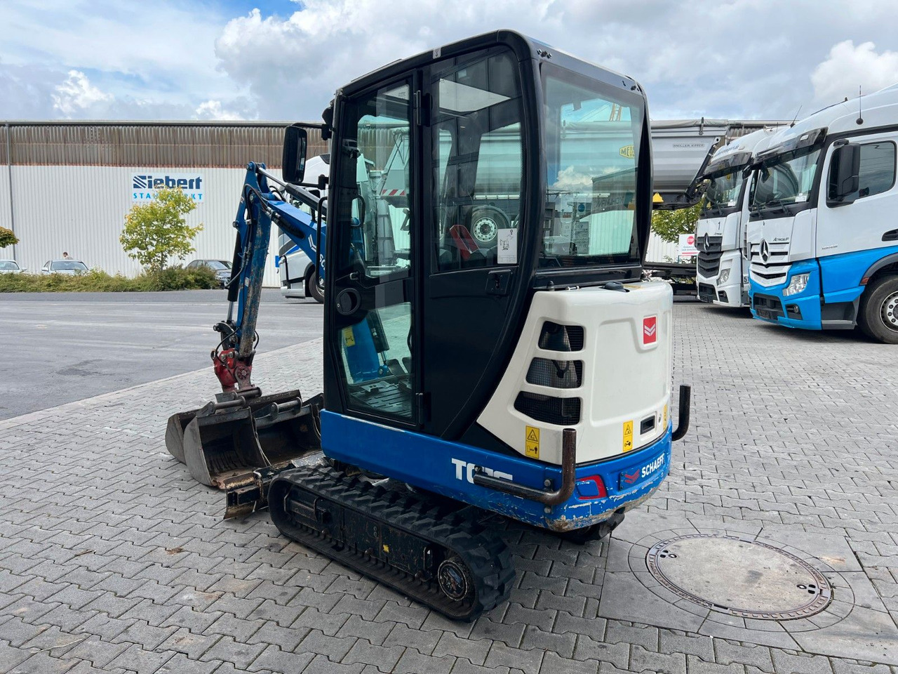 Mini excavator Terex TC16 / 2017 / 1.769h / Löffelpaket / Powertilt: picture 6 Mini excavator Terex TC16 / 2017 / 1.769h / Löffelpaket / Powertilt: picture 6