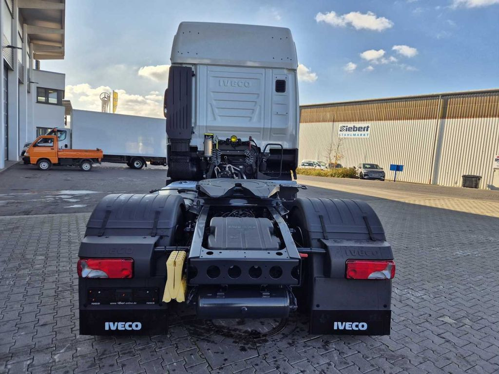 Leasing of Iveco AS440X49T/P ON 4x4 HI-TRACTION Intarder 2x Bett  Iveco AS440X49T/P ON 4x4 HI-TRACTION Intarder 2x Bett: picture 8