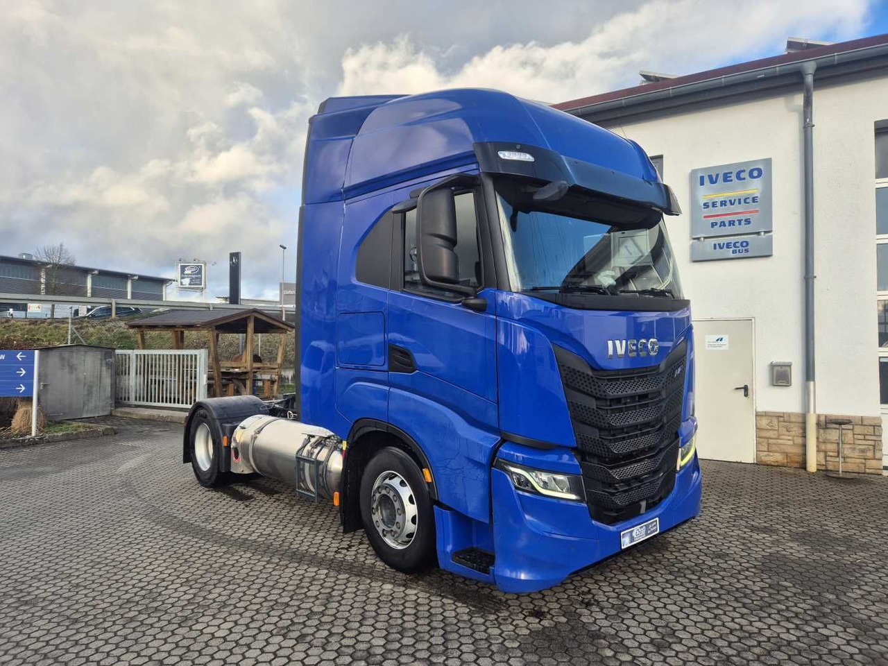 Iveco S-Way 460 NP LNG ACC Intarder Navi - Tractor unit: picture 3 Iveco S-Way 460 NP LNG ACC Intarder Navi - Tractor unit: picture 3
