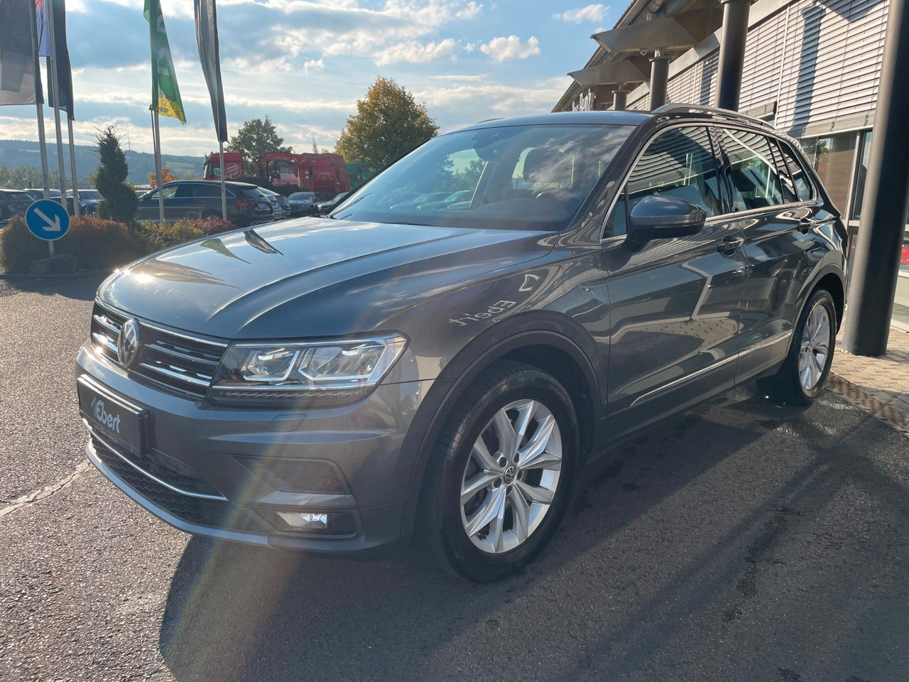 Volkswagen Tiguan 2.0 TSI Highline 4M AHK+LED+DAB+ACC+PDC - SUV: picture 2 Volkswagen Tiguan 2.0 TSI Highline 4M AHK+LED+DAB+ACC+PDC - SUV: picture 2